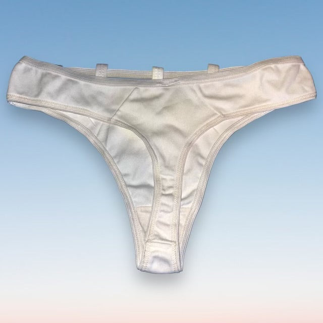 
                      
                        Iconic Y2K Cutout White Cotton Thong Panty | Hands Off
                      
                    