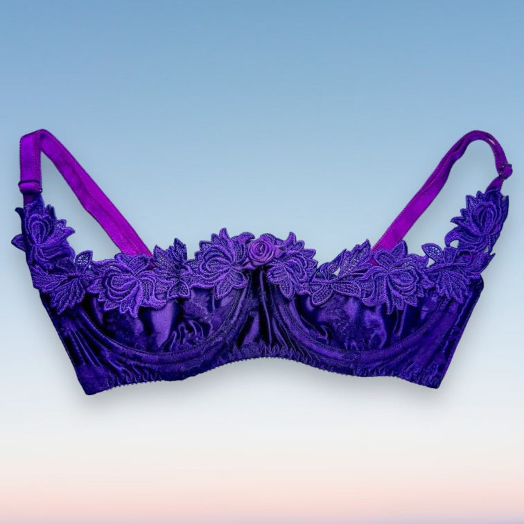 
                      
                        90's Embroidered Cutout Bra Top | Orchid Purple
                      
                    