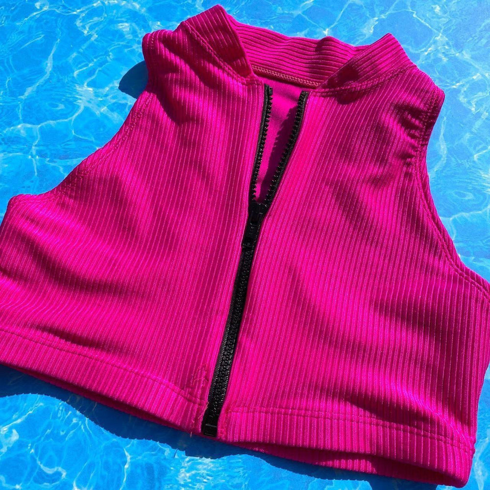 
                      
                        90’s Sporty Zip Front Ribbed Crop Swimsuit Top | Candy Pink
                      
                    