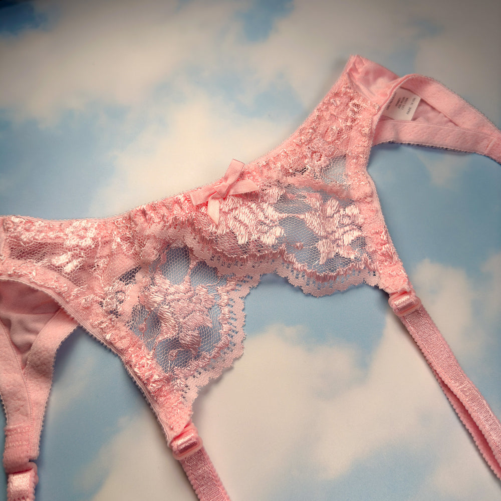 
                      
                        90’s Lace Garter Belt | Pastel Pink
                      
                    