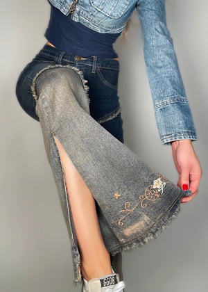 Rare Y2K Patchwork Flare Jeans – Low-Rise Embroidered Vintage Denim